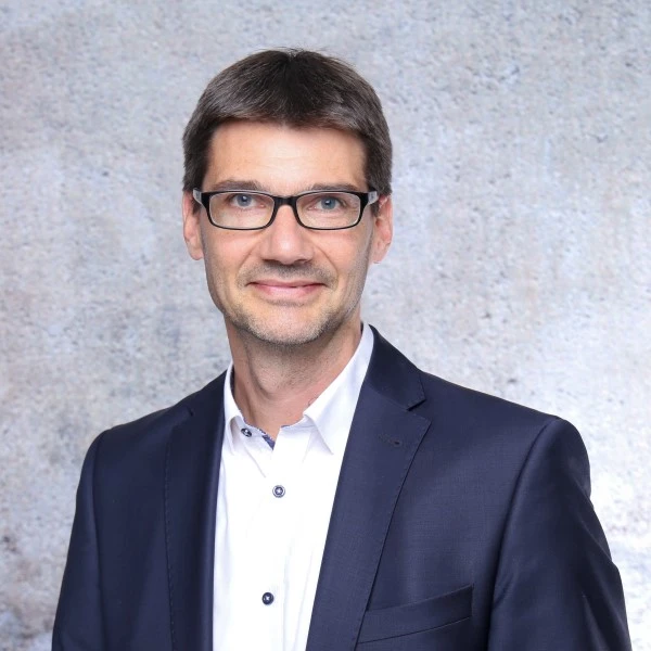 public one / Claus Schöngraf